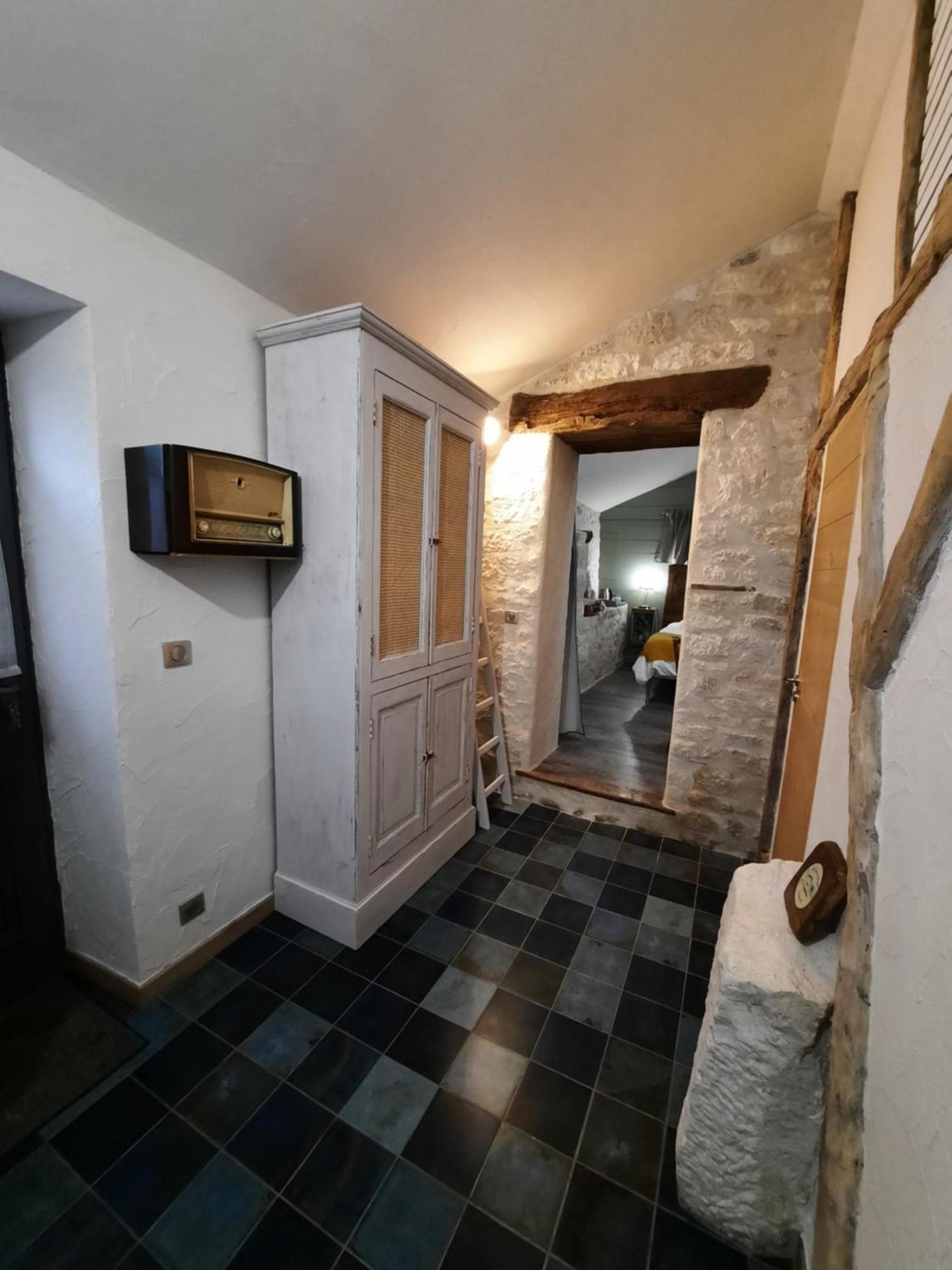 Le Val Du Pech Chantant Chambres D'Hotes Pern Exterior foto
