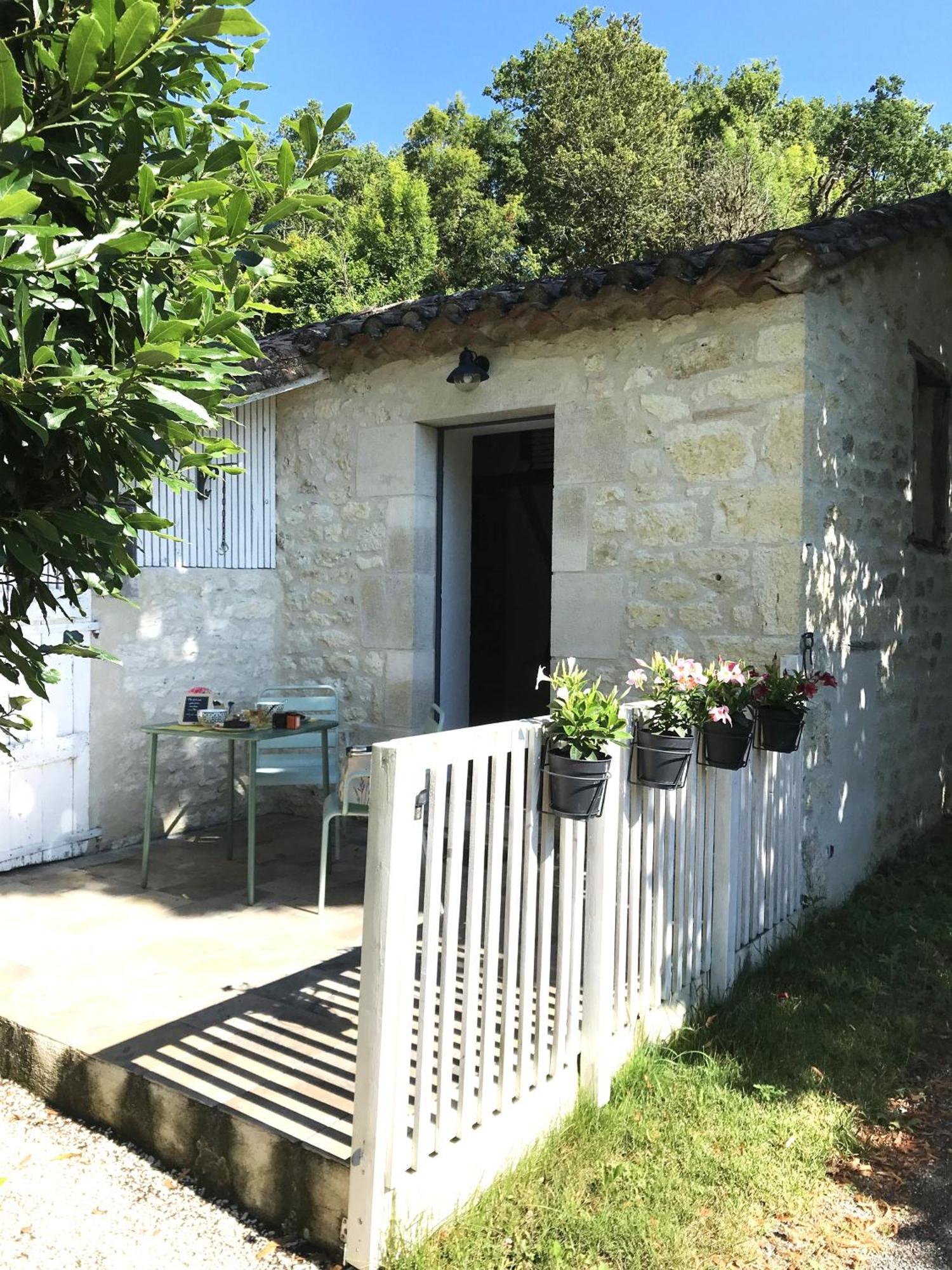 Le Val Du Pech Chantant Chambres D'Hotes Pern Exterior foto